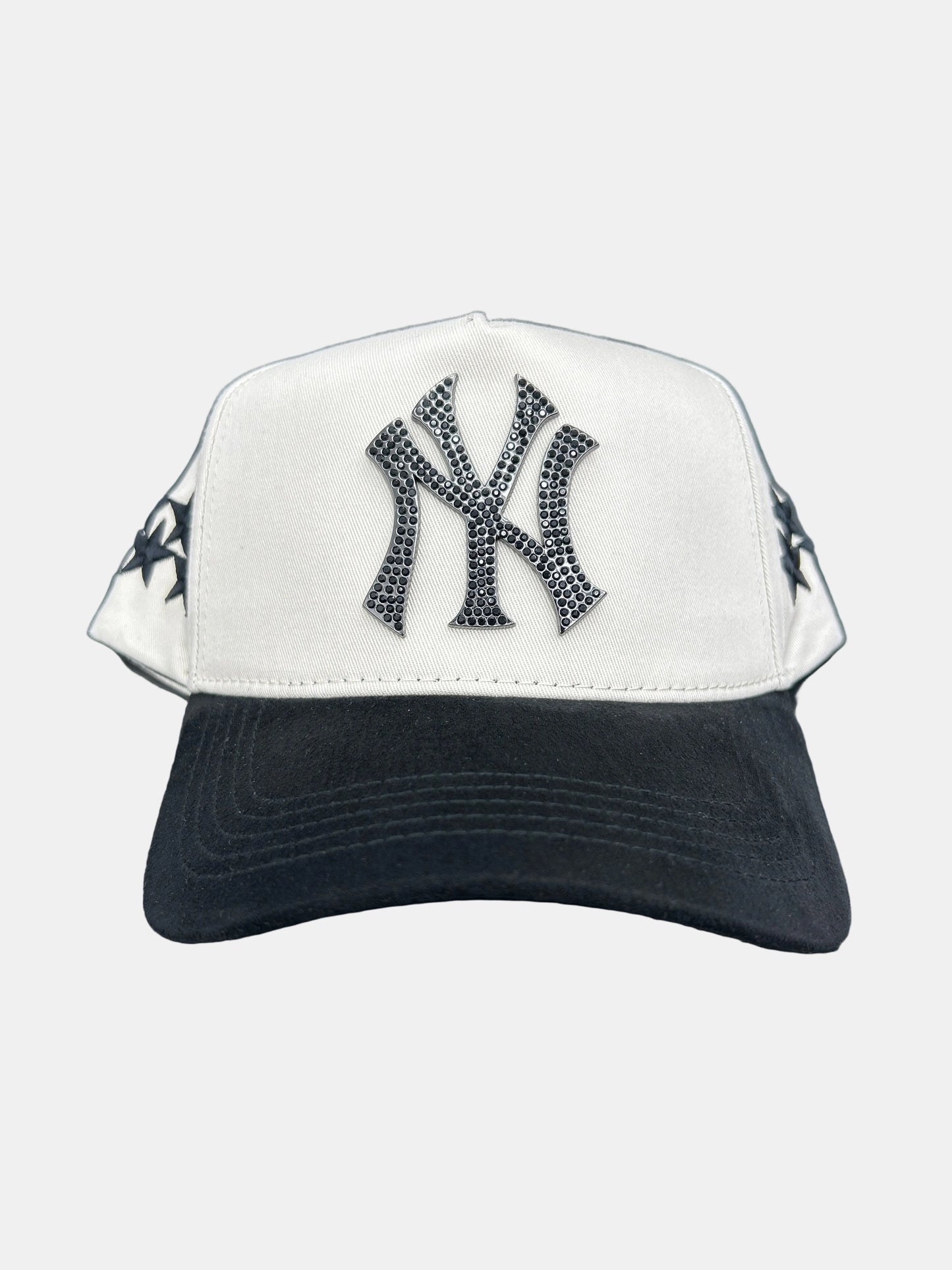 SNAPBACK CAPS FANS (CREAM AND BLACK)