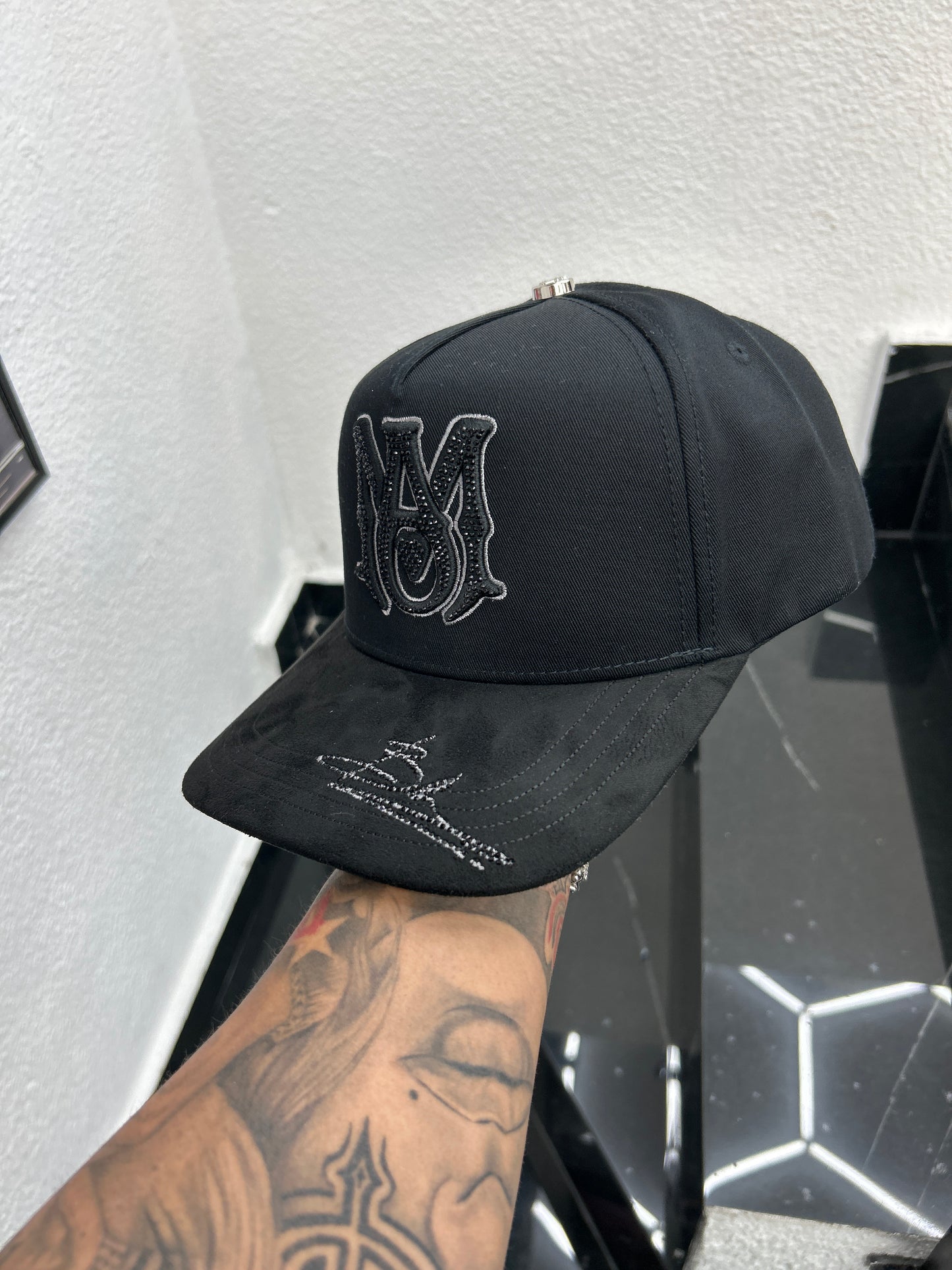 CAPS Bigg Boss (GREY CUSTOM)