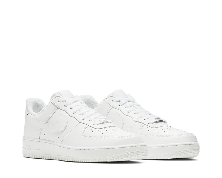 NIKE AIR FORCE 1 '07