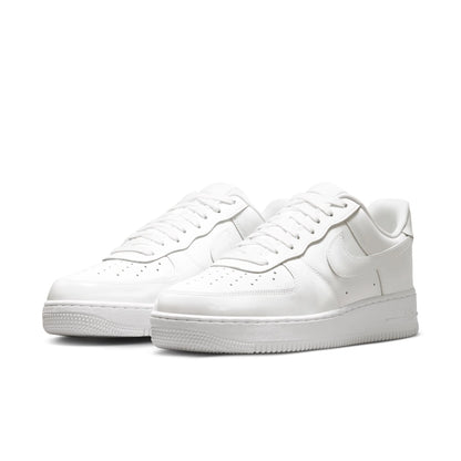 NIKE AIR FORCE 1 '07 PATENT LEATHER. WHIT