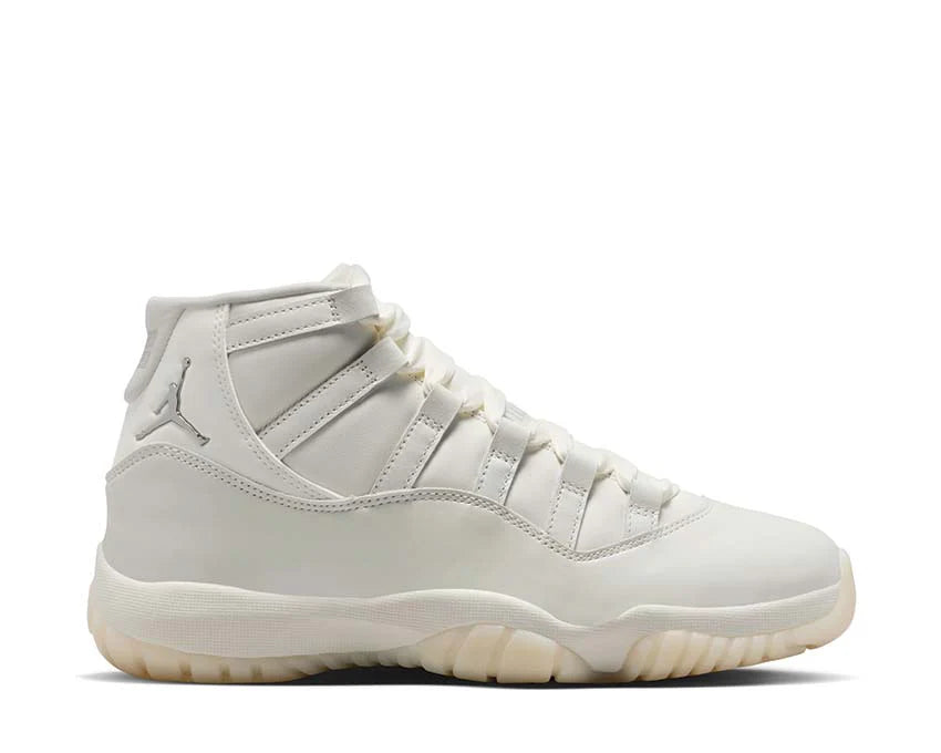Air JORDAN 11 PEARL RELASE